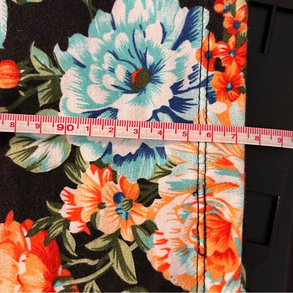 Floral Bodycon Orange and Black Midi Dress - Picture 7 of 8